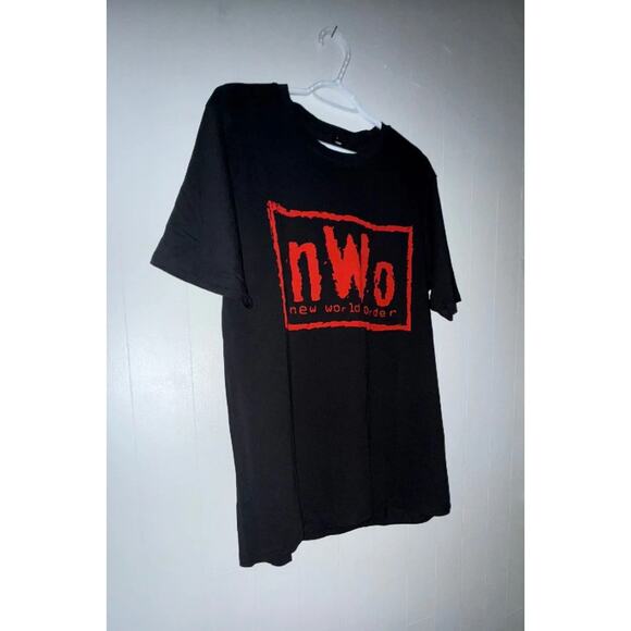 WWE WCW nWo New World Order Wrestling T-Shirt Black Red Logo Size Medium - Picture 2 of 3